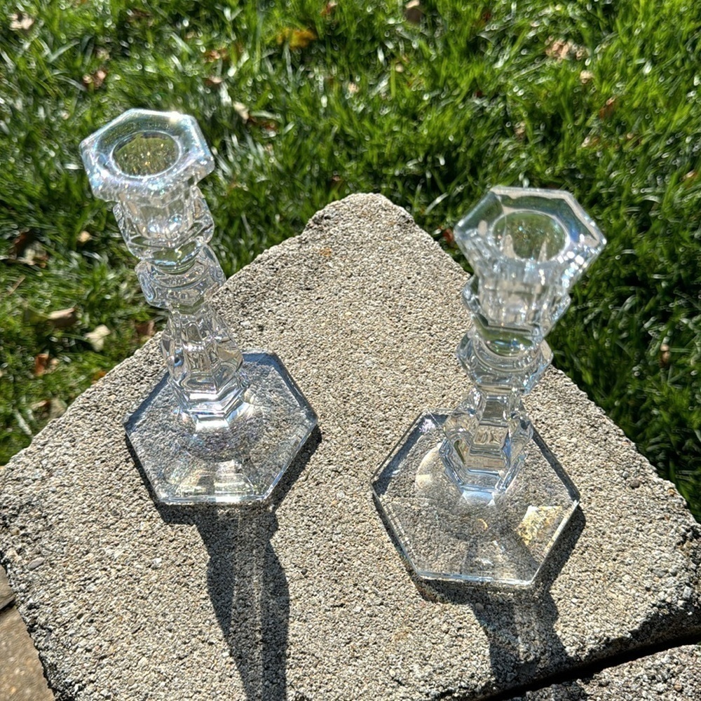 VINTAGE~HEISEY PEERLESS~WILLIAMSBURG PATTERN~CRYSTAL CANDLEHOLDERS~PAIR~NICE~G21 - Picture 4 of 8